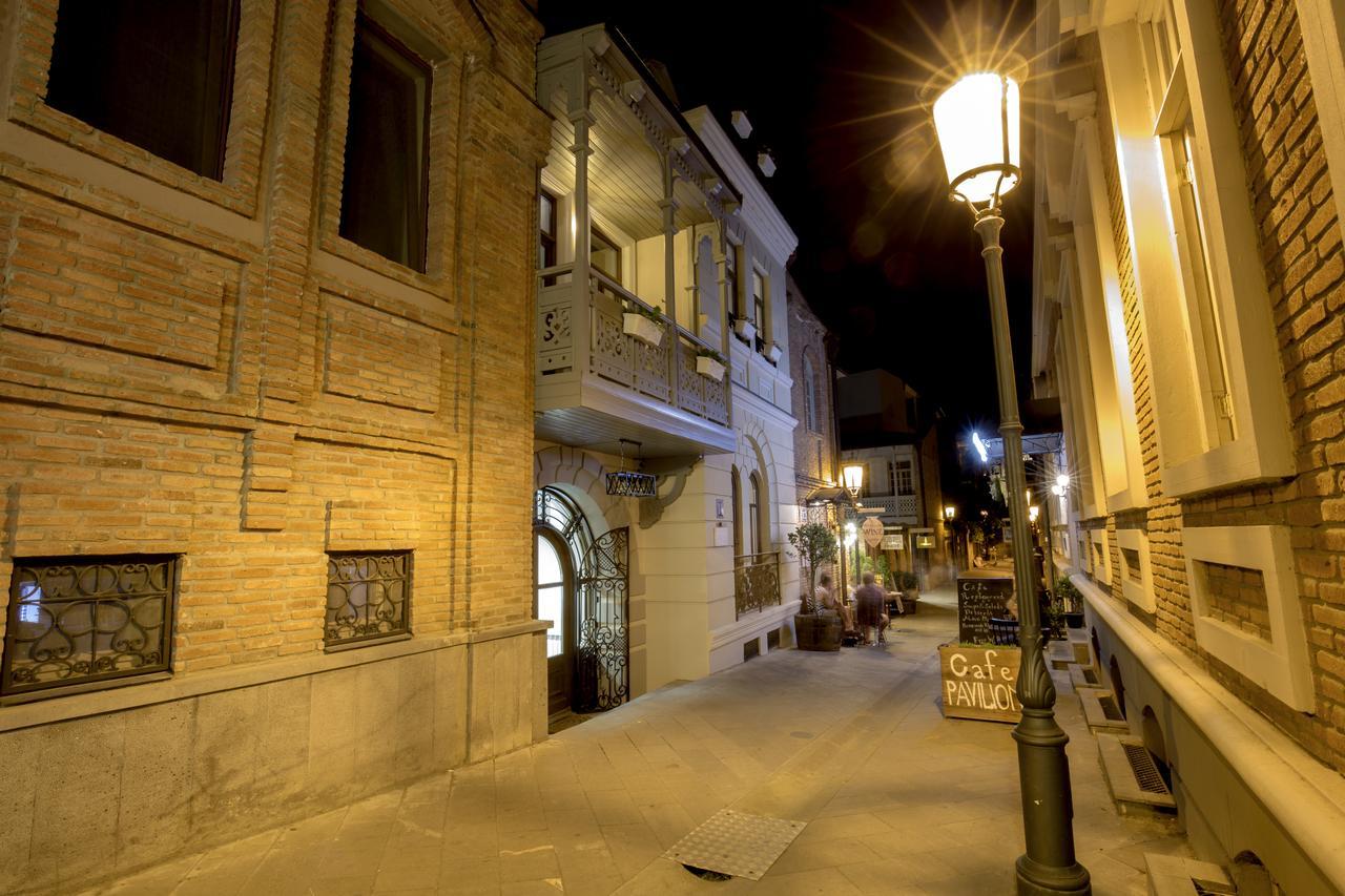 Hotel Opinion Tiflis Exterior foto